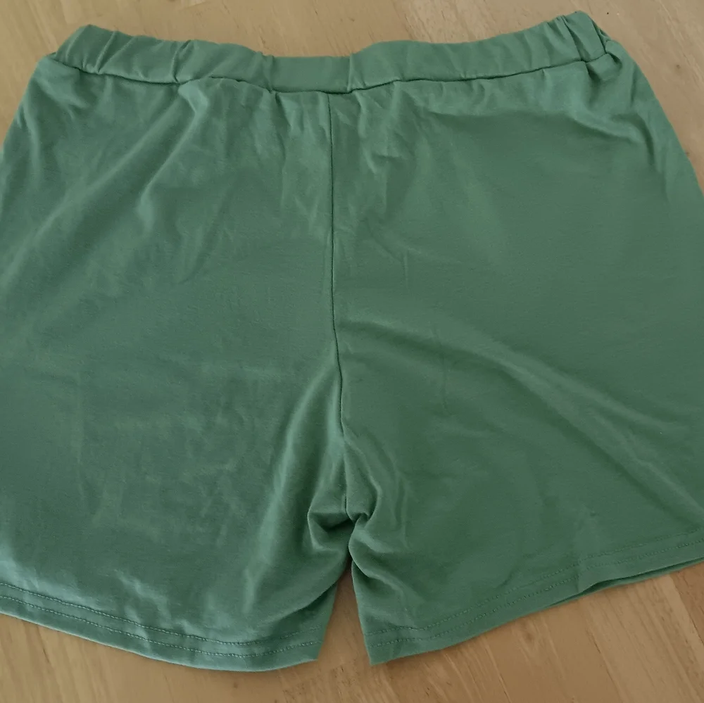 Crop Top Short Set XL - Picture 5 of 6